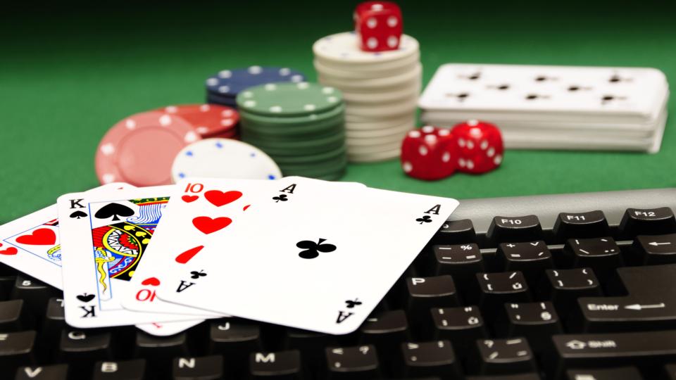 Permainan Poker Online Uang Asli